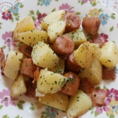 にんにくとカリカリベーコンが合う！ポテトの皮がまた美味しかったです(´∀｀)
にんにくはチューブの物、パセリは瓶入りを使いましたが十分本格的なお味になりました♥